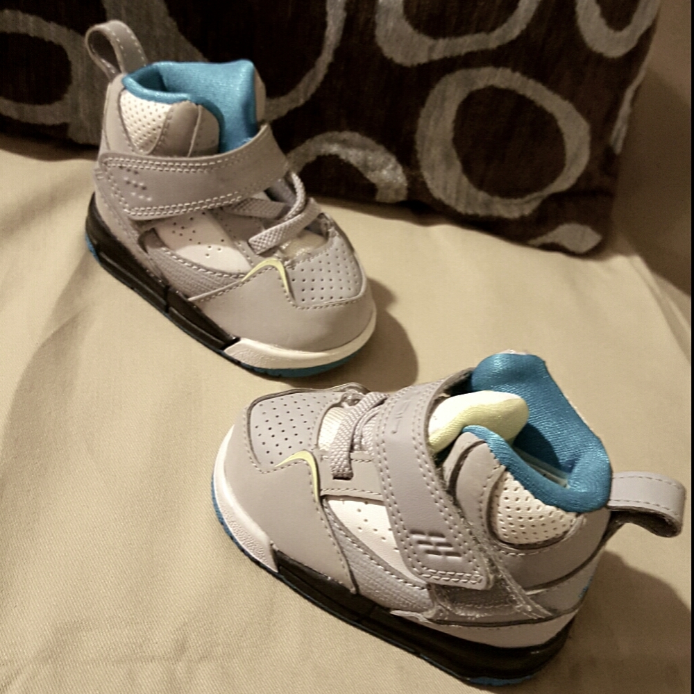Baby shoes, nike jordan, size 2c, new